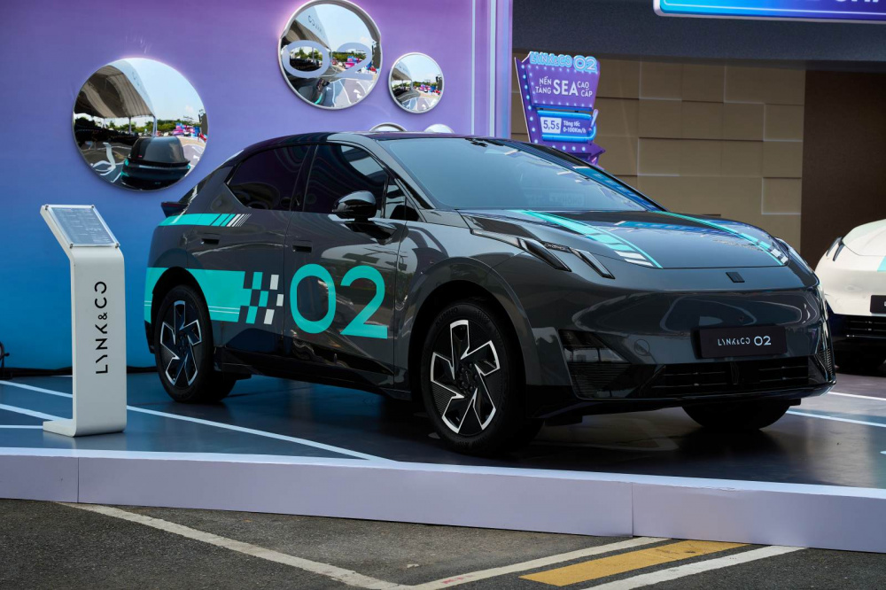 Thiết kế Lynk Co 02