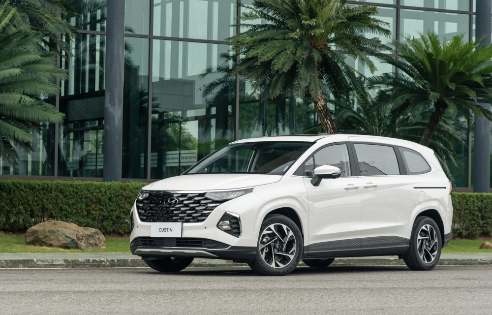 Hyundai Custin