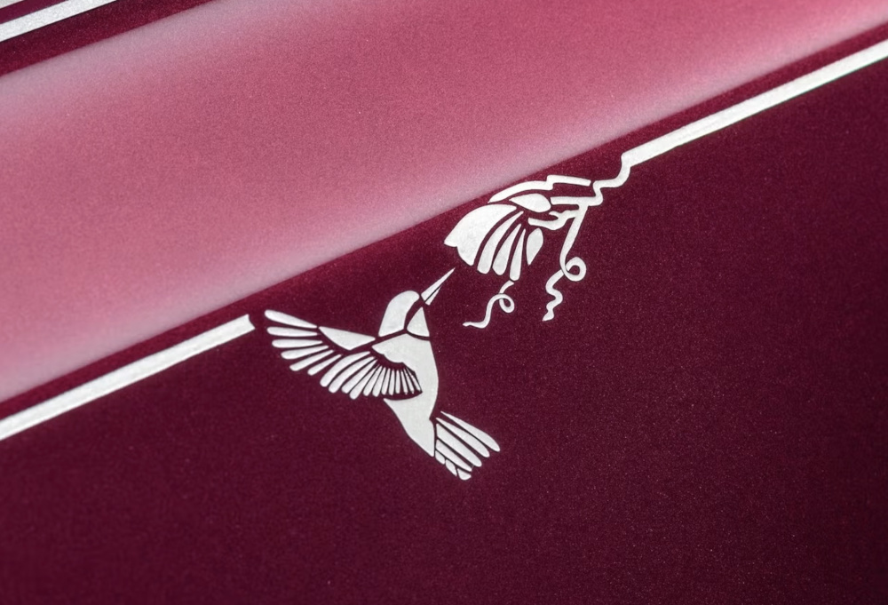 Rolls-Royce mất 9 tháng để hoàn thiện chi tiết độc bản trên Phantom Hummingbird