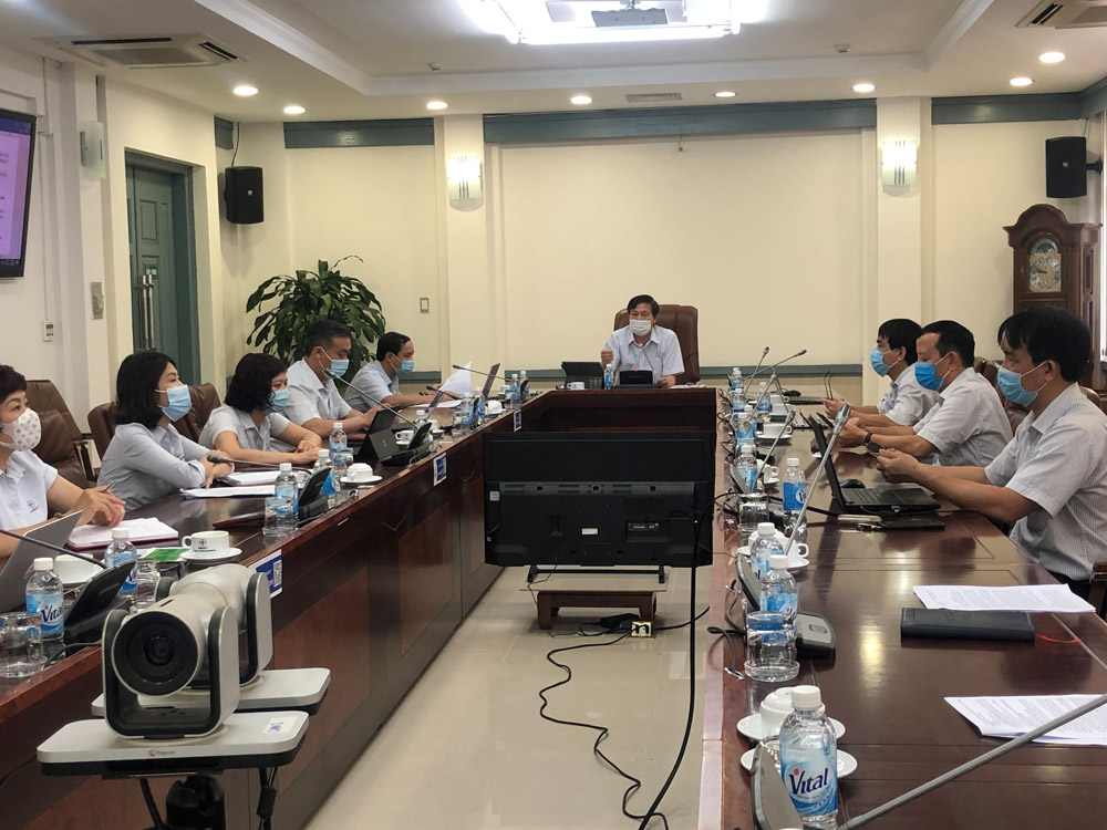 Chủ tịch Công đoàn EVNNPT Trịnh Tuấn Sơn chủ trì họp về phong trào thi đua “Chuyển đổi số trong EVNNPT” ngày 13/5/2021