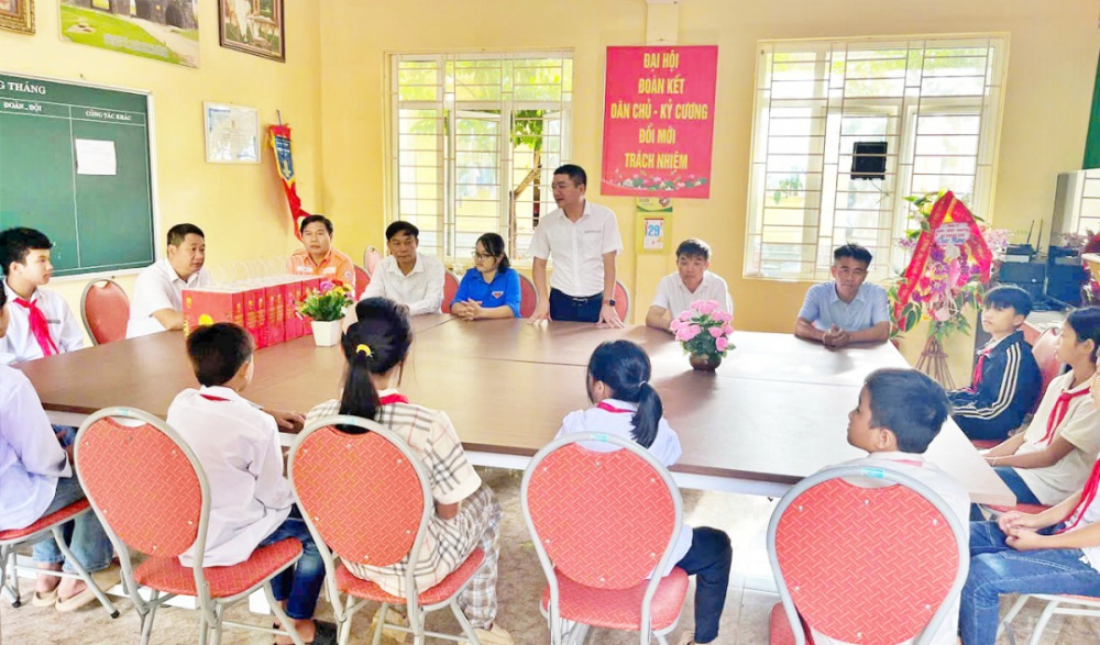 ông Đức Phó Giám đốc Thủy điện Trung Sơn