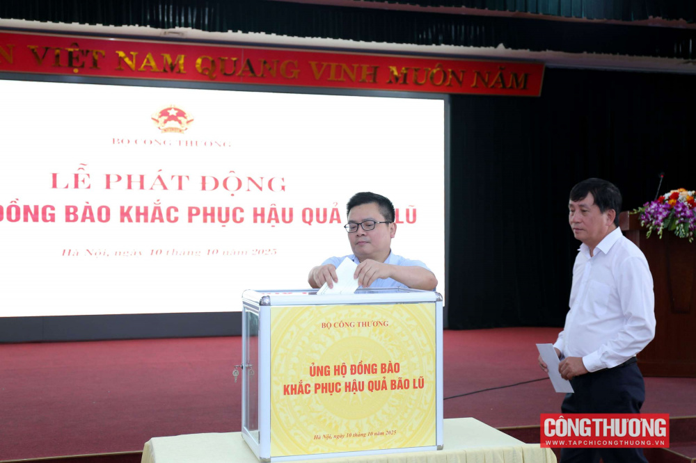 Bộ Công Thương chung tay ủng hộ đồng bào khắc phục hậu quả do bão lũ gây ra
