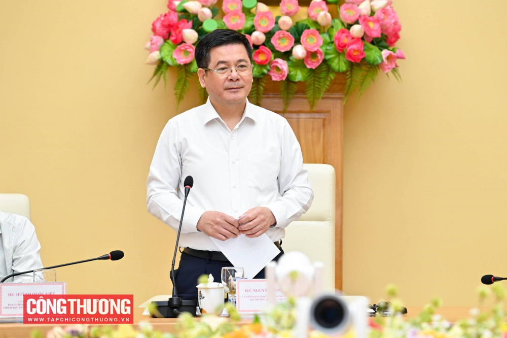 Bộ trưởng Bộ Công Thương Nguyễn Hồng Diên đánh giá, để Cà Mau bứt phá phát triển trong ngắn hạn thì phát triển năng lượng và công nghiệp năng lượng đóng vai trò vô cùng quan trọng
