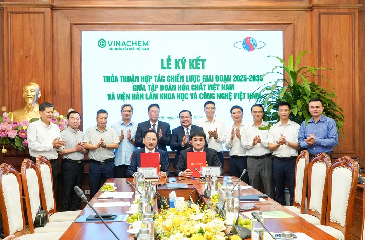 ký kết