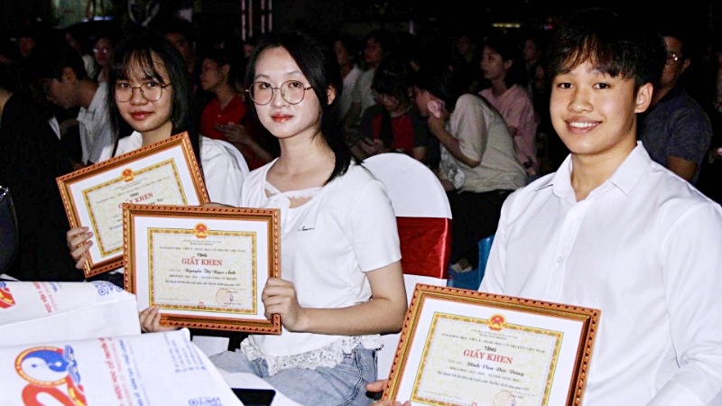 PGS.TS Đoàn Quang Huy - Phó Giám đốc Học viện nhấn mạnh, Học viện Y - Dược học cổ truyền Việt Nam không chỉ là nơi đào tạo mà còn là trung tâm nghiên cứu khoa học, khám chữa bệnh uy tín, kết hợp tinh hoa y học cổ truyền và sự tiến bộ của y học hiện đại