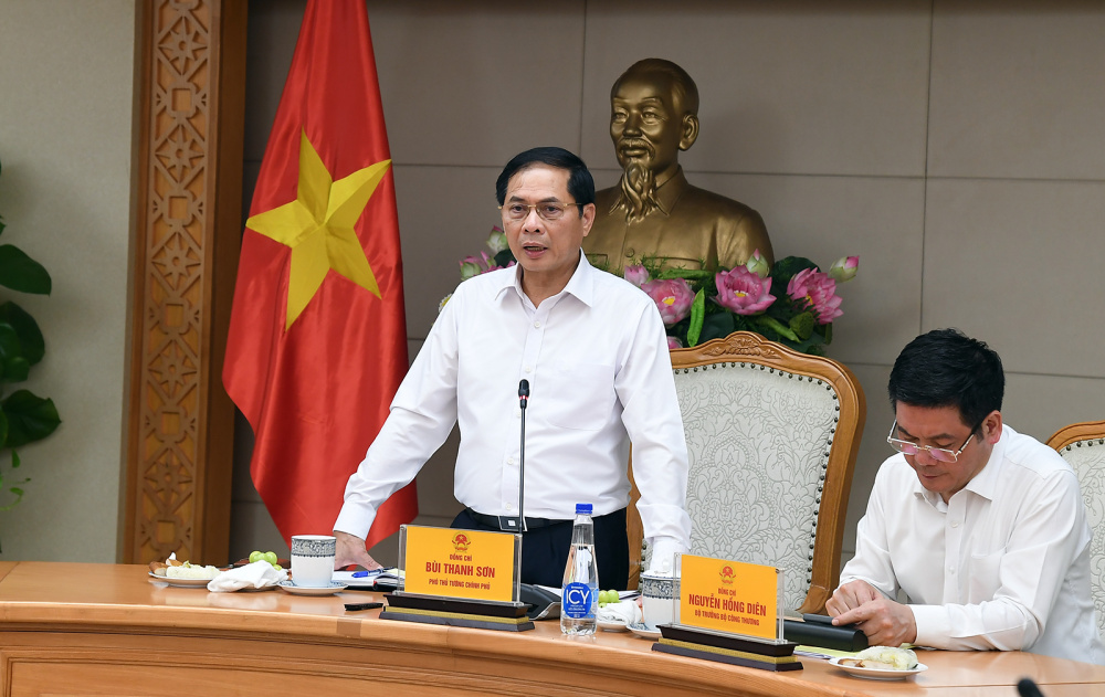 Phó Thủ tướng Bùi Thanh Sơn họp rà soát tiến độ chuẩn bị tổ chức Hội chợ Mùa thu 2025