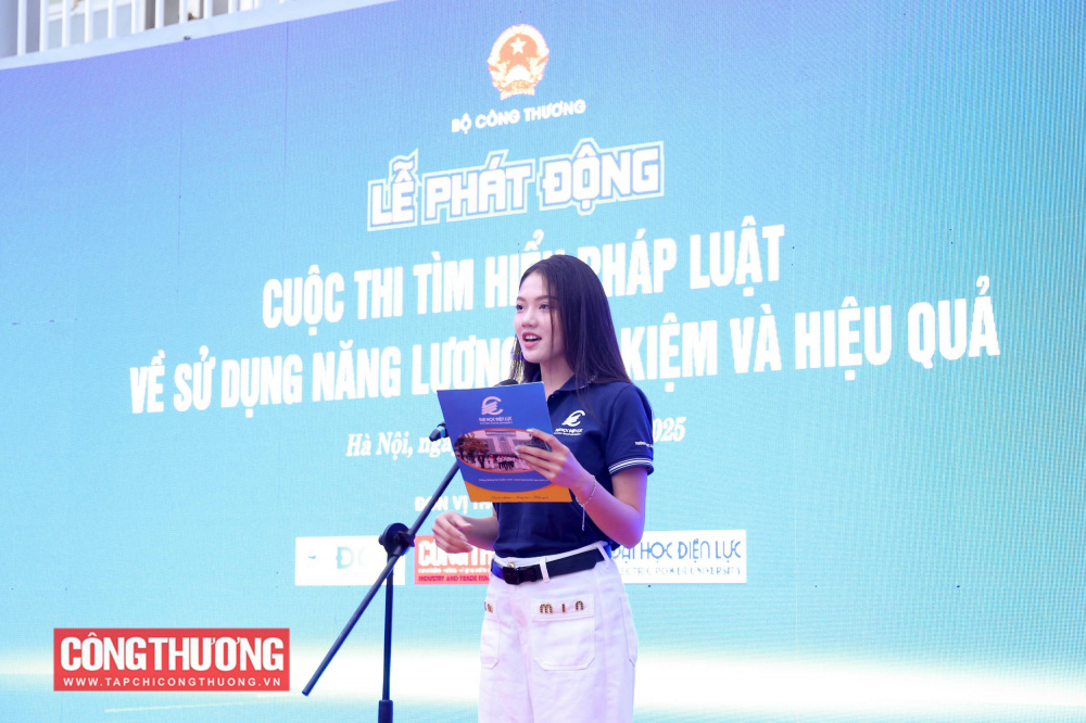 Bạn Vương Thị Thùy Trang - sinh viên Trường Đại học Điện lực bày tỏ quyết tâm tích cực tham gia Cuộc thi