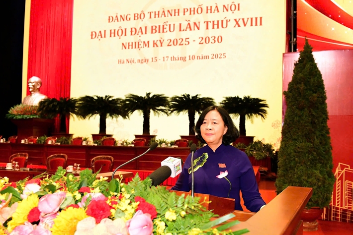 Tham dự Đại hội có 550 đại biểu đại diện cho gần 50 vạn đảng viên toàn Đảng bộ Thành phố Hà Nội