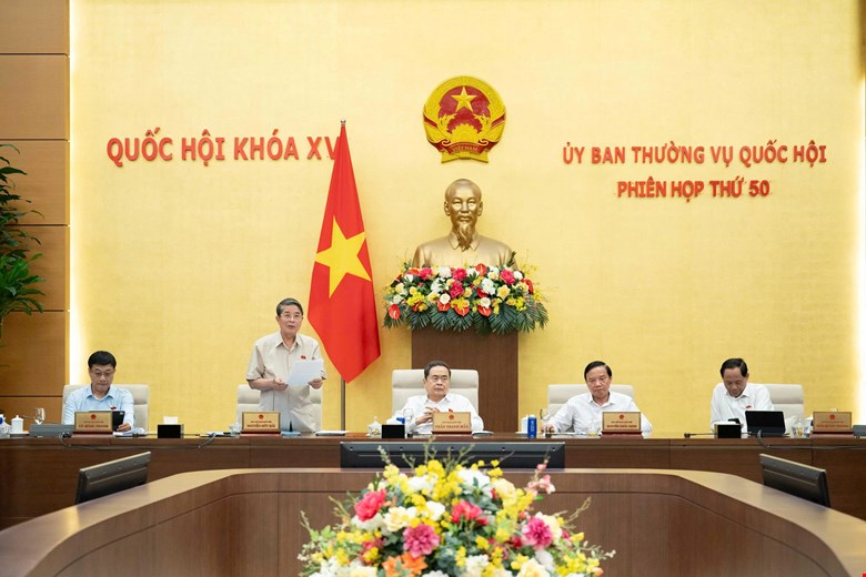 Phó Chủ tịch Quốc hội Nguyễn Đức Hải điều hành nội dung thảo luận