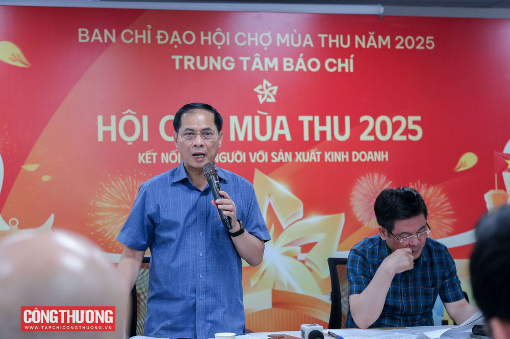 Phó Thủ tướng kiểm tra tiến độ triển khai Hội chợ Mùa Thu 2025