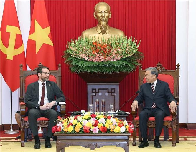 tổng bí thư tiếp Anh