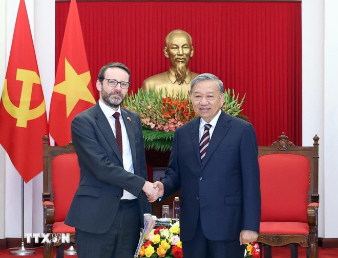 Tổng bí thư