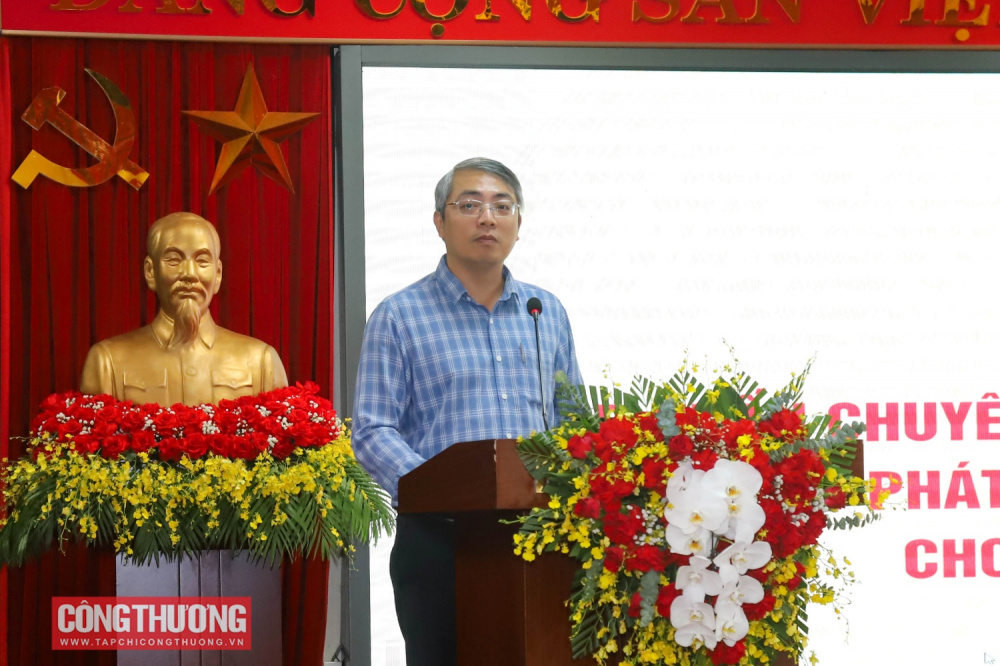 truyền thông
