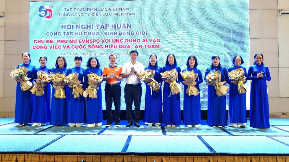Phụ nữ Việt Nam 20/10