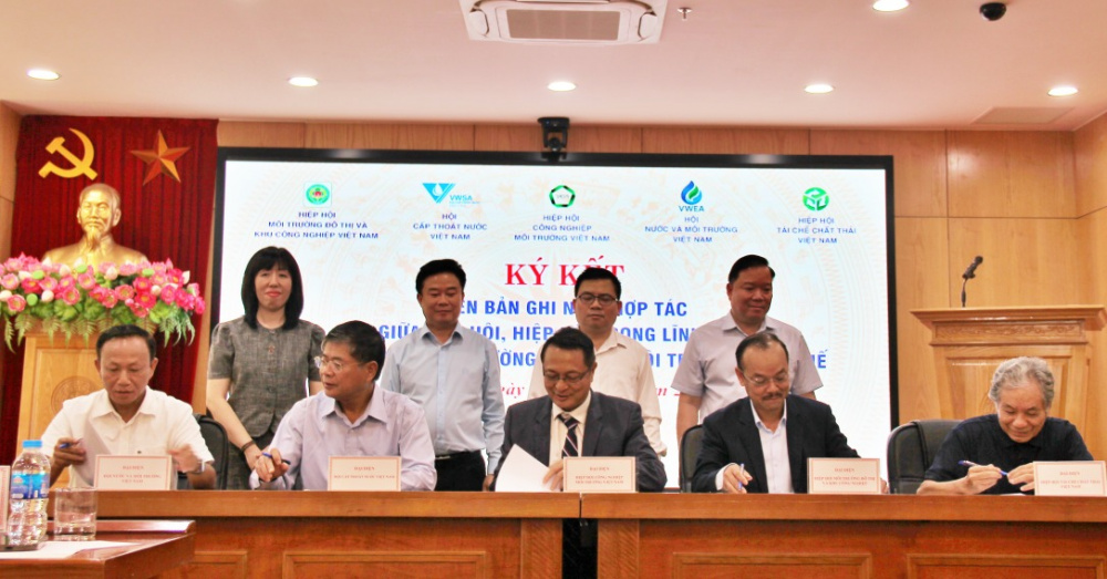 Ký MOU về Công nghiệp môi trường