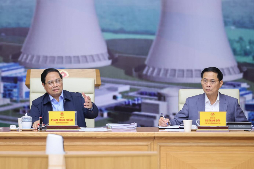 Thủ tướng yêu cầu các chủ thể liên quan phải rút kinh nghiệm và chủ động thực hiện nhiệm vụ được giao và xử lý các khó khăn, vướng mắc phát sinh theo chức năng, nhiệm vụ, quyền hạn của mình, đồng thời báo cáo cấp có thẩm quyền với những vấn đề vượt thẩm quyền - Ảnh: VGP