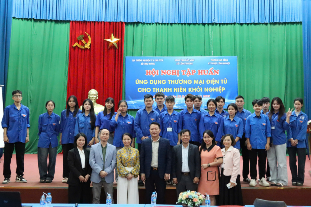Thanh niên Bắc Ninh khởi nghiệp cùng thương mại điện tử