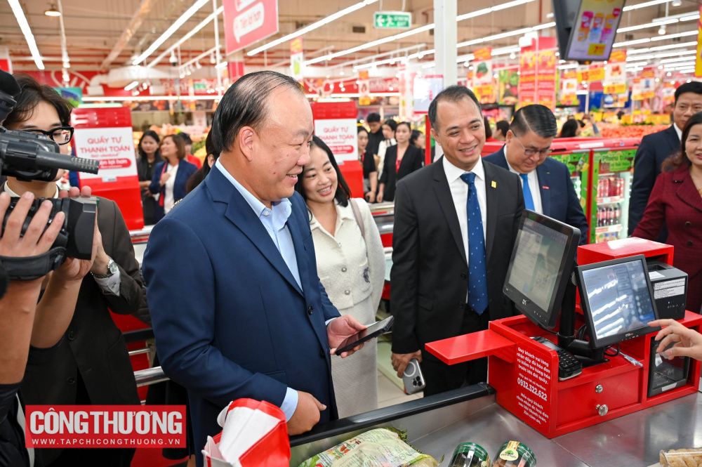 Central Retail Việt Nam và Napas ký kết hợp tác quảng bá hàng Việt