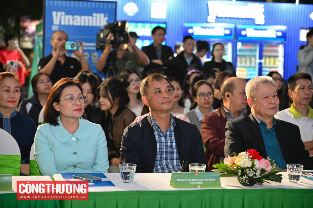 Ngày hội Tri ân người tiêu dùng - Consumer Fest 2025 là sự kiện có ý nghĩa thiết thực trong việc tôn vinh vai trò của người tiêu dùng, đồng thời lan toả các giá trị tích cực hướng tới nền kinh tế phát triển bền vững và hài hoà.