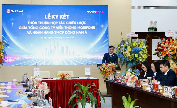 Ông Lê Văn Tần - Chủ tịch HĐQT Ngân hàng SeABank phát biểu tại buổi lễ