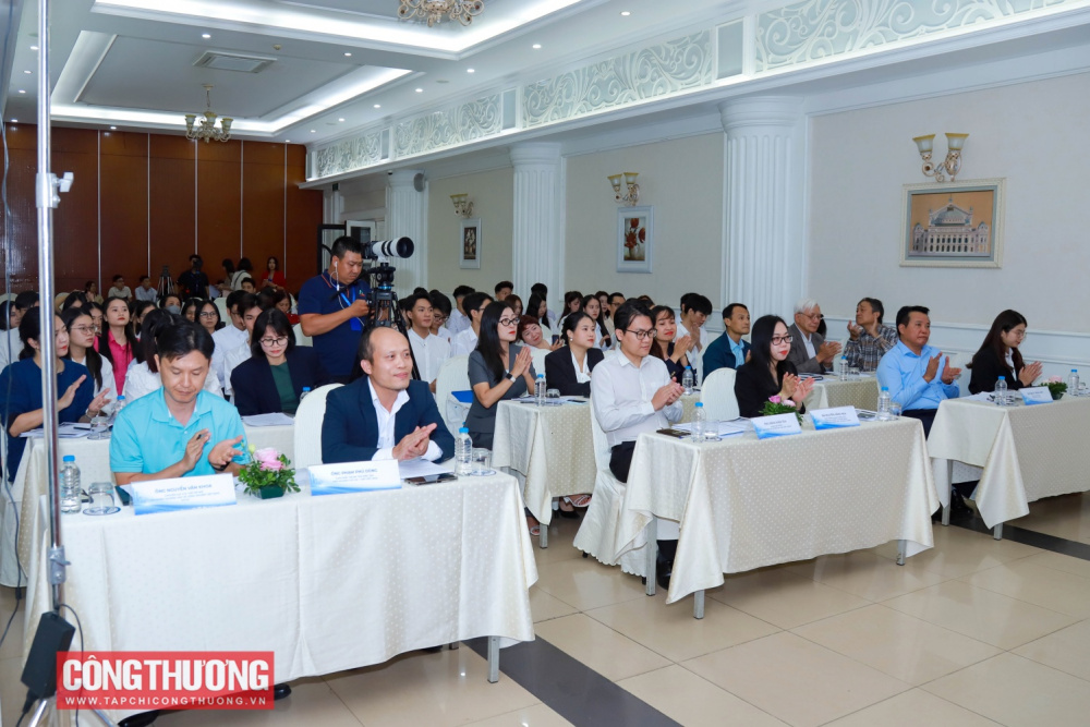 phòng vệ thương mại