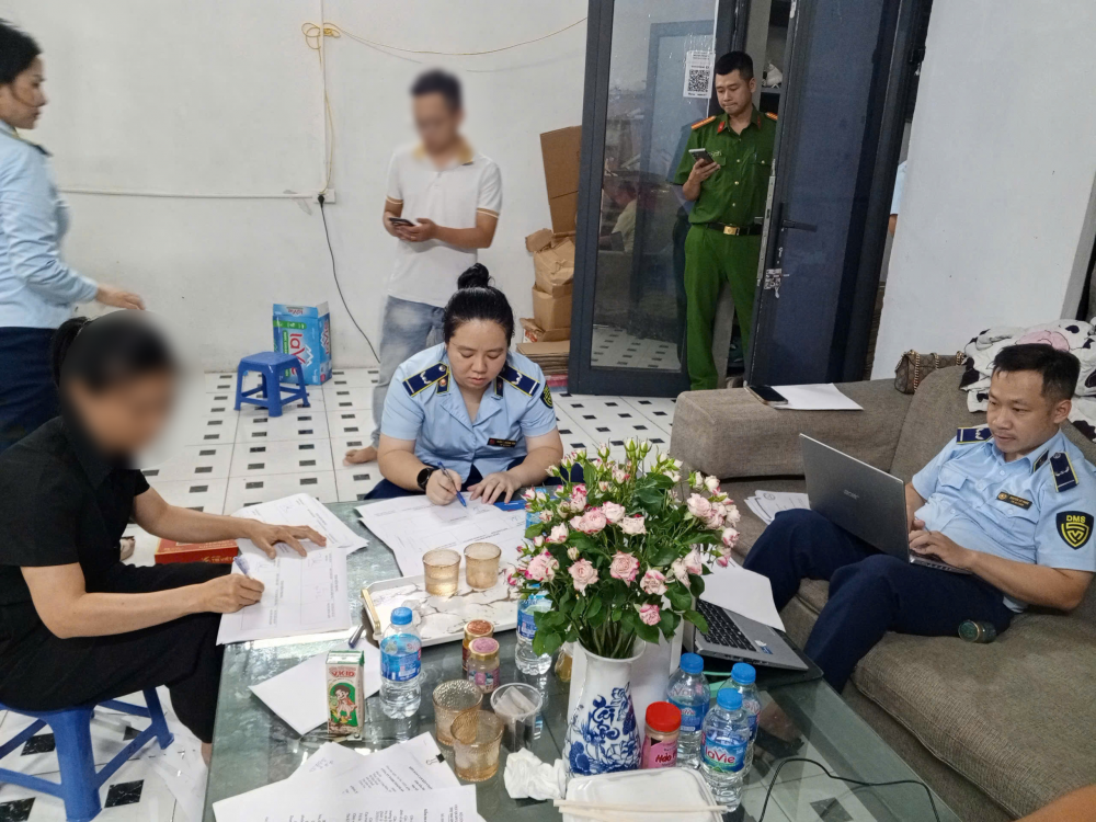 Yến Trí Việt