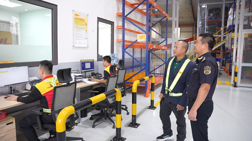 thương mại điện tử