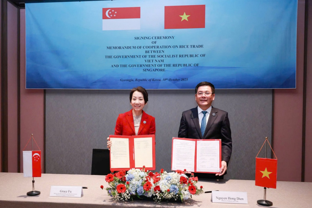 Việt Nam và Singapore ký Bản ghi nhớ Hợp tác về Thương mại gạo