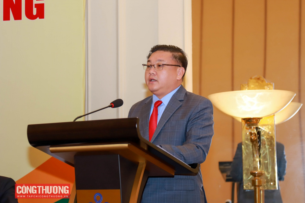 Hội nghị Ban chấp hành mở rộng lần thứ 6