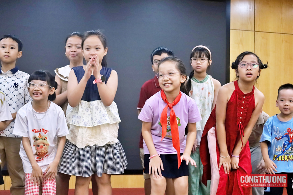 Đoàn Thanh niên Bộ Công Thương mang "Vui Tết Trung thu" đến với thiếu nhi
