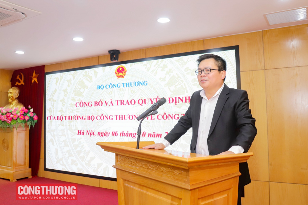 Thứ trưởng Trương Thanh Hoài