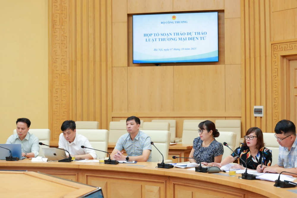 Định hướng Luật Thương mại điện tử: Tăng trách nhiệm nền tảng, đẩy mạnh chống hàng giả