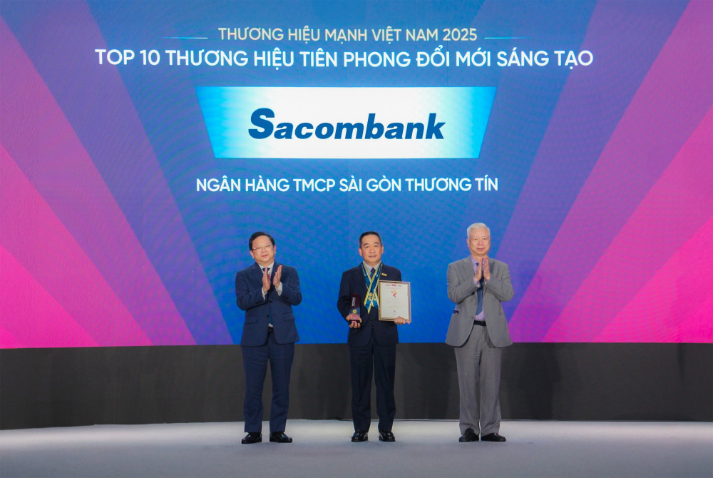 Ngân hàng Sacombank nhận giải Thương hiệu mạnh Việt Nam 2025