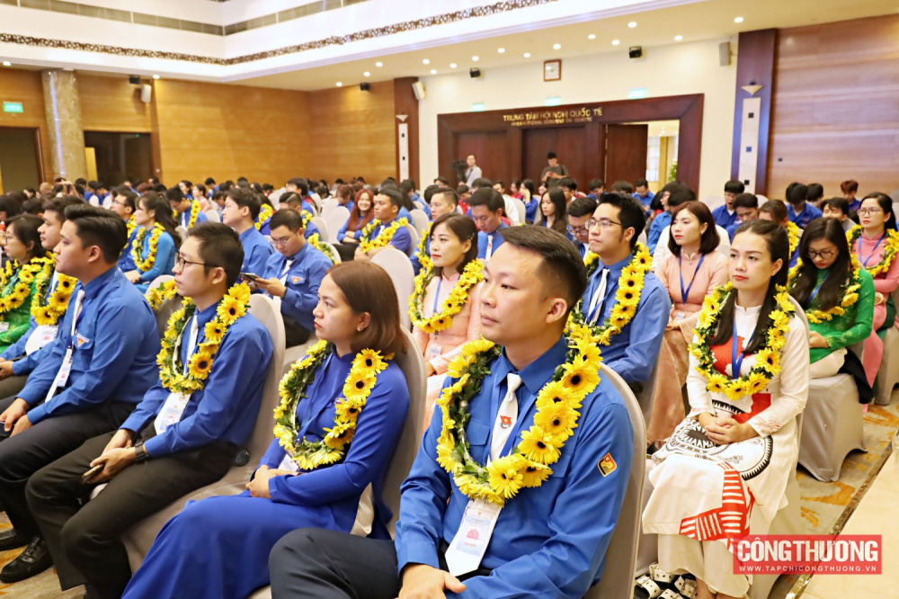 Tuyên dương 95 đảng viên trẻ tiêu biểu học tập và làm theo lời Bác