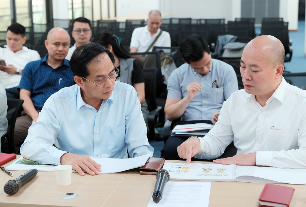 Phó Thủ tướng Bùi Thanh Sơn kiểm tra công tác chuẩn bị tổ chức Hội chợ Mùa thu 2025