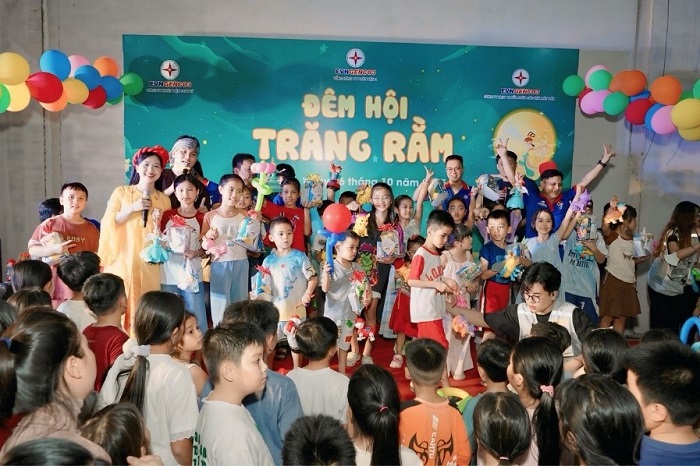 Công ty EPS tổ chức "Đêm hội trăng rằm 2025" - Sắc màu đoàn viên và lan tỏa yêu thương