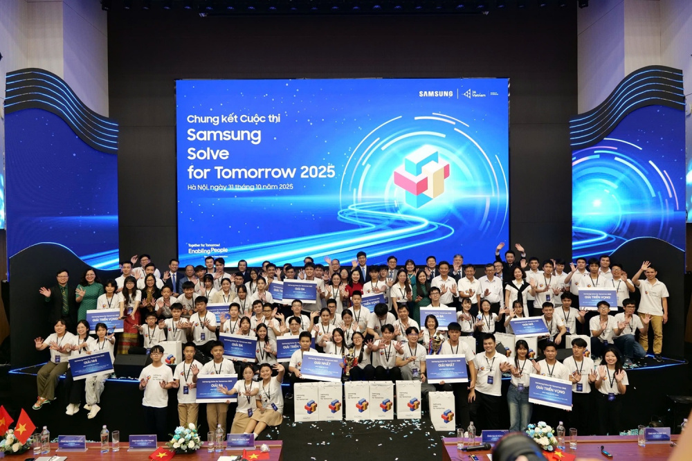 Samsung Việt Nam tổng kết và trao giải cuộc thi Samsung Solve for Tomorrow 2025