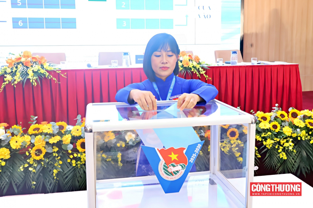 Một số hình ảnh trong Phiên thứ nhất Đại hội Đoàn Thanh niên Bộ Công Thương lần thứ V