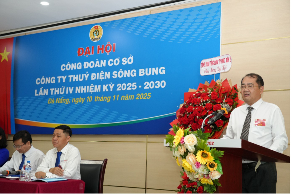 Ông Nguyễn Thành Trung – Bí thư Đảng ủy, Giám đốc Công ty phát biểu chỉ đạo, định hướng các nhiệm vụ trọng tâm tại Đại hội.