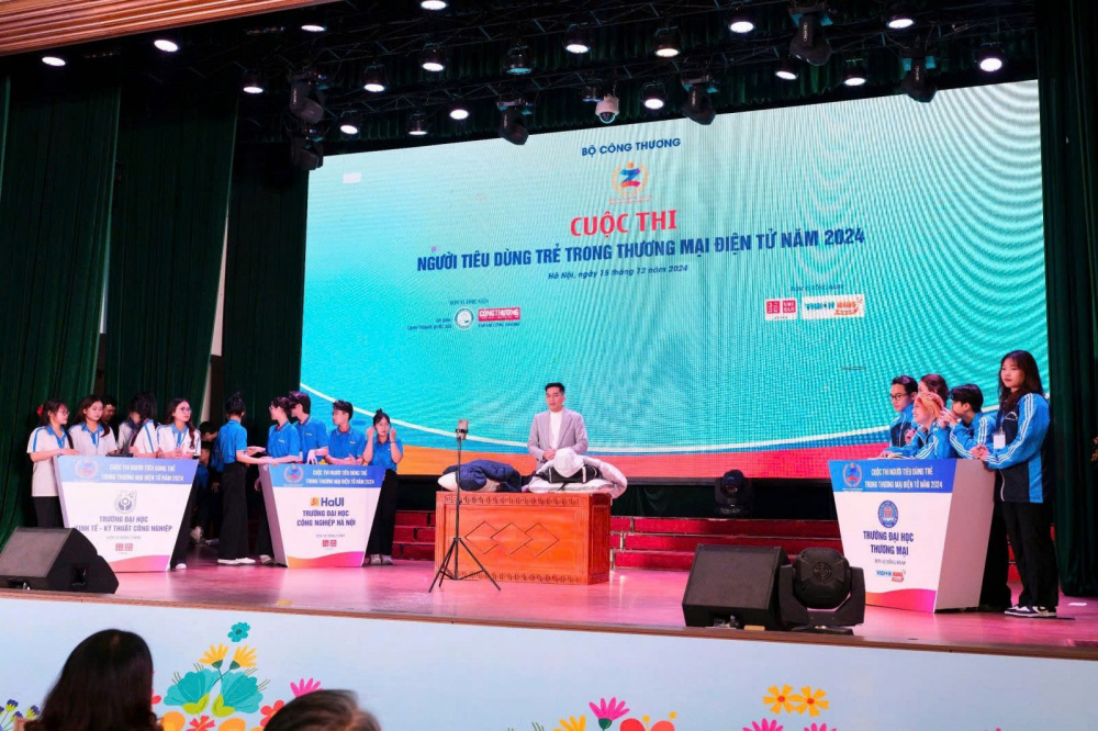 Đa dạng hóa phương thức truyền thông chính sách, giáo dục pháp luật về bảo vệ quyền lợi của người tiêu dùng cho từng nhóm đối tượng người tiêu dùng khác nhau