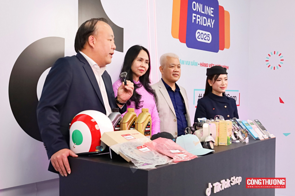 Chính thức khai mạc Tuần lễ Thương mại điện tử Quốc gia: Người tiêu dùng "Vui là sắm - Sắm là vui"