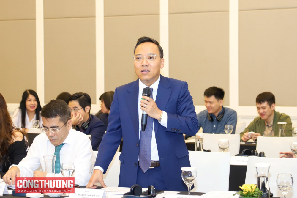 Thứ trưởng Nguyễn Hoàng Long