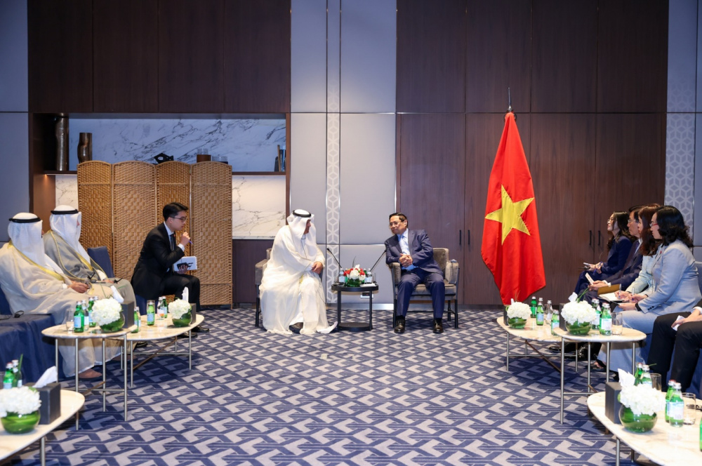 Thứ trưởng Phan Thị Thắng tháp tùng Thủ tướng Chính phủ Phạm Minh Chính tiếp Bộ trưởng Dầu mỏ Kuwait