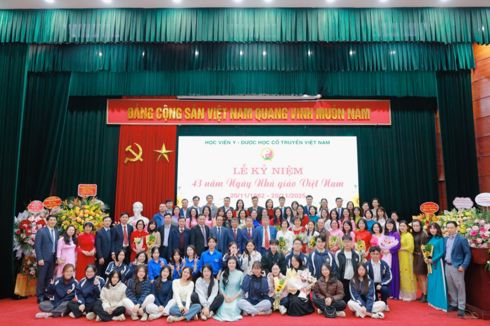 Học viện Y - Dược học Cổ truyền Việt Nam: Tôn vinh thầy thuốc - thầy giáo