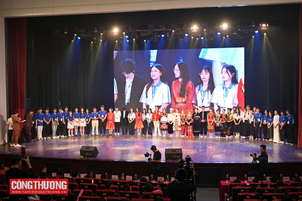 Vòng Chung kết Cuộc thi "Tìm hiểu pháp luật về sử dụng năng lượng tiết kiệm và hiệu quả"