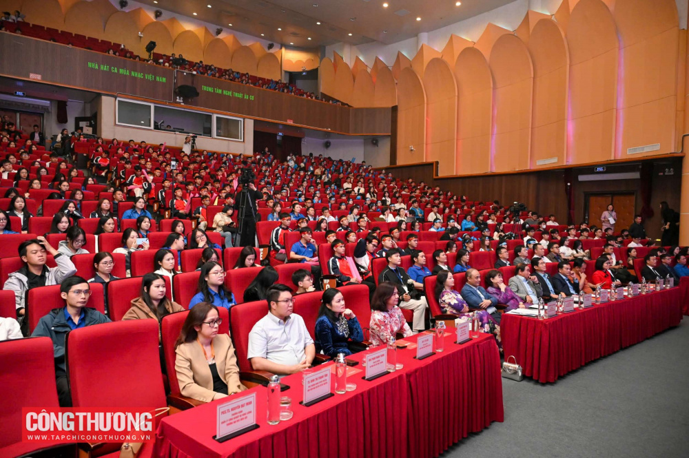 [ĐANG DIỄN RA] Vòng Chung kết Cuộc thi "Tìm hiểu pháp luật về sử dụng năng lượng tiết kiệm và hiệu quả"