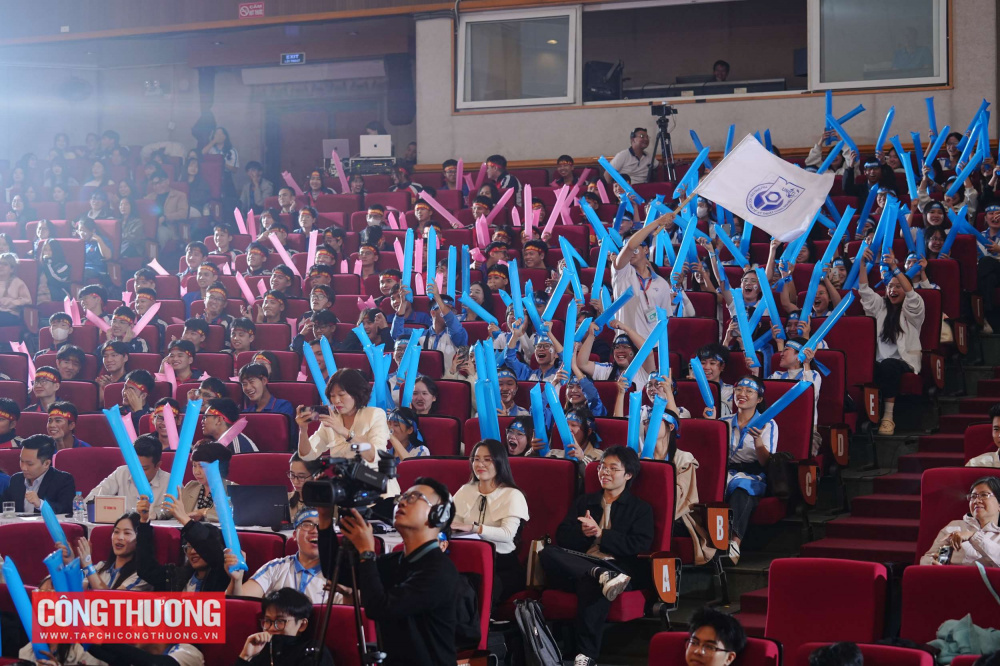 [ĐANG DIỄN RA] Vòng Chung kết Cuộc thi "Tìm hiểu pháp luật về sử dụng năng lượng tiết kiệm và hiệu quả"