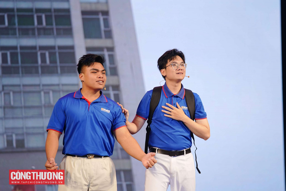 [ĐANG DIỄN RA] Vòng Chung kết Cuộc thi "Tìm hiểu pháp luật về sử dụng năng lượng tiết kiệm và hiệu quả"