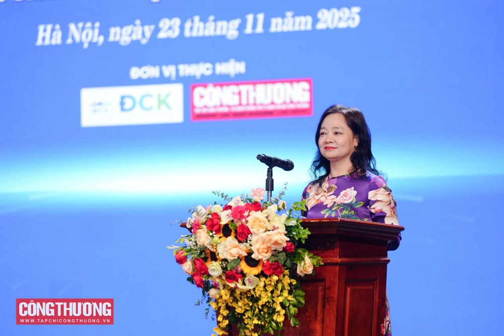 Đội thi UNETI xuất sắc giành Giải Nhất tại Vòng Chung kết Cuộc thi Tìm hiểu Pháp luật về sử dụng năng lượng tiết kiệm và hiệu quả