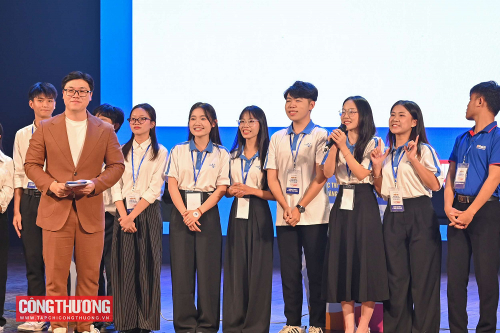 Vòng Chung kết Cuộc thi Tìm hiểu Pháp luật về sử dụng năng lượng tiết kiệm và hiệu quả